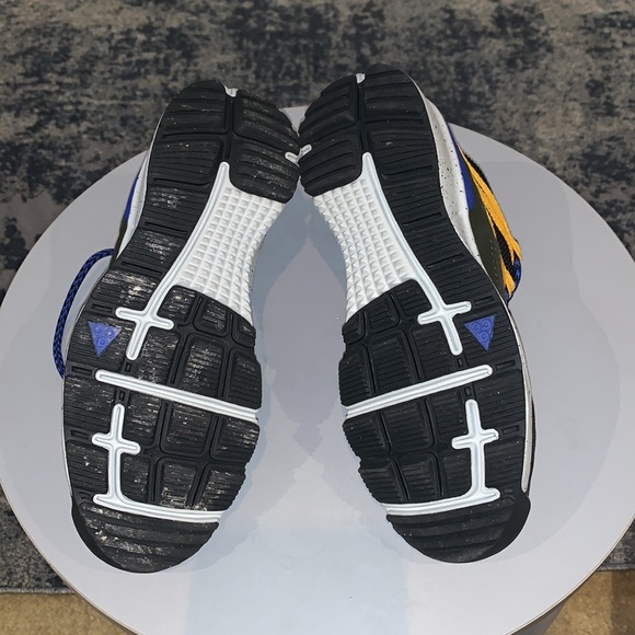 Nike shoes - Picture 4 of 7